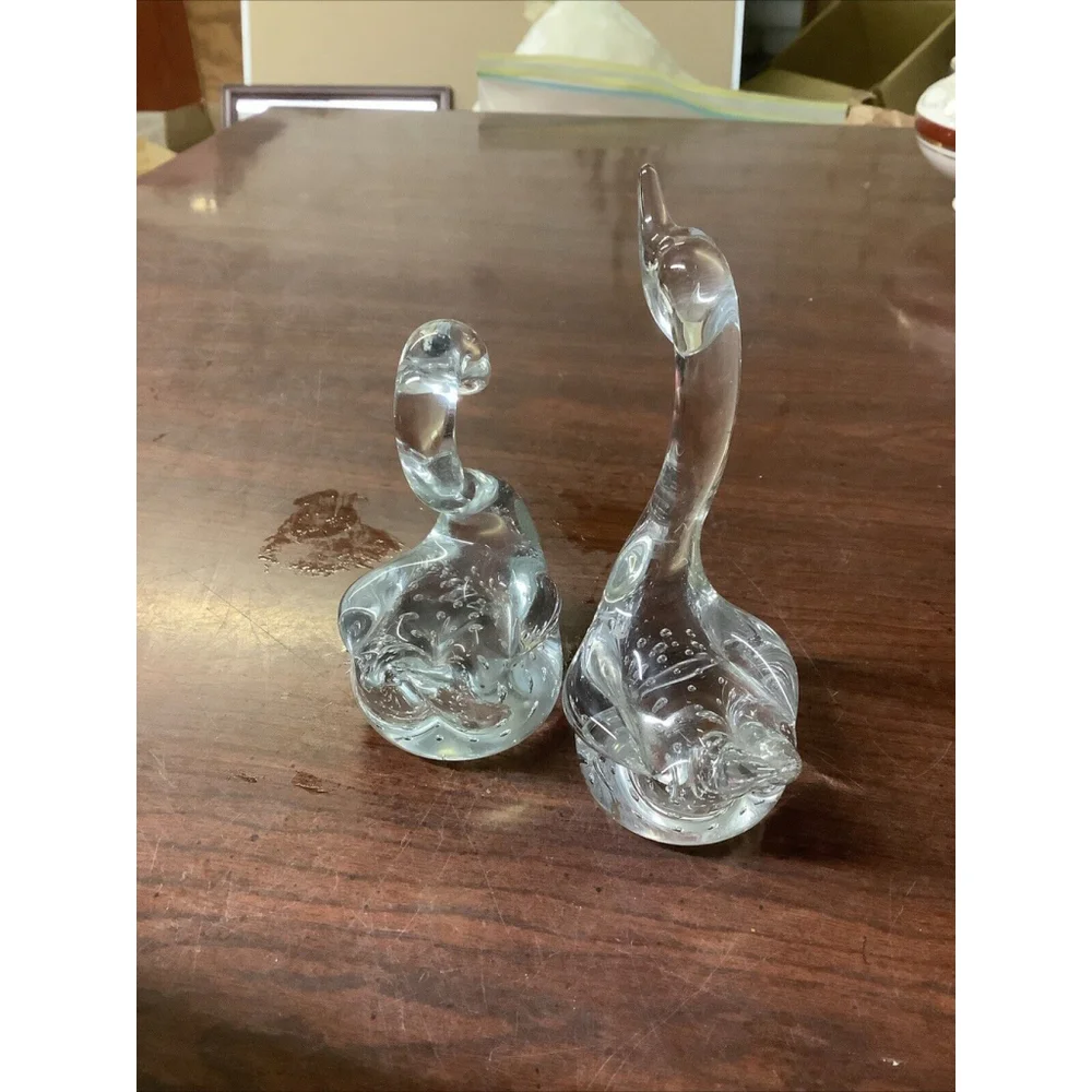 Hand Blown Clear Art Glass Swan Bird Figurine Paperweight Controlled Bubbles